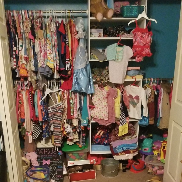 Meet your Posher, Megan - Picture 3 of 5